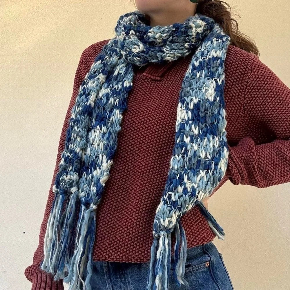 Blue and white chunky scarf with fringe